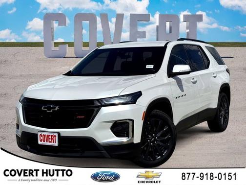 Iridescent Pearl Tricoat 2022 Chevrolet Traverse RS