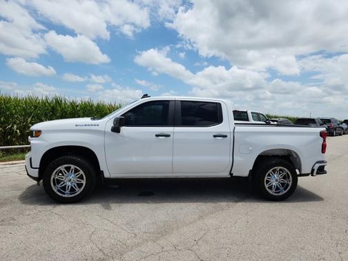 Summit White 2020 Chevrolet Silverado 1500 Custom