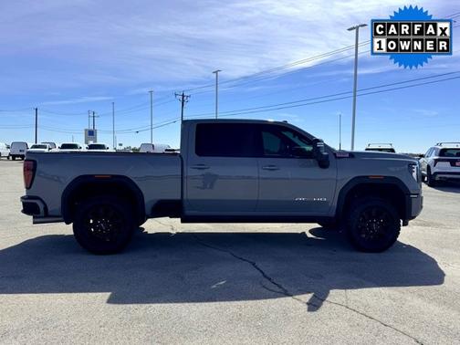 2024 GMC Sierra 2500 AT4