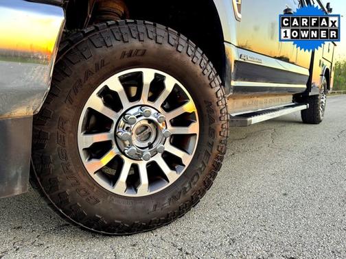 2022 Ford F-350 LARIAT