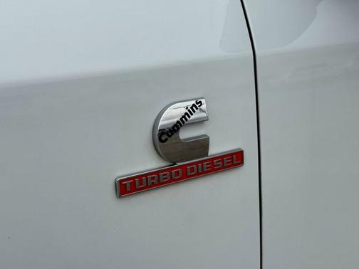 Bright White Clearcoat 2024 RAM 2500 Laramie
