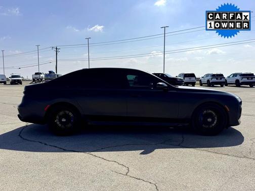 2024 BMW 760 760i xDrive