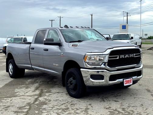 Billet Silver Metallic Clearcoat 2022 RAM 3500 Tradesman