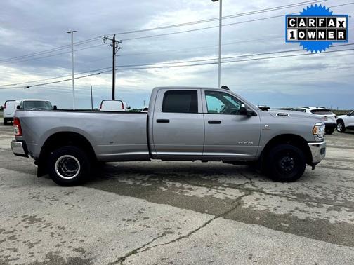 Billet Silver Metallic Clearcoat 2022 RAM 3500 Tradesman