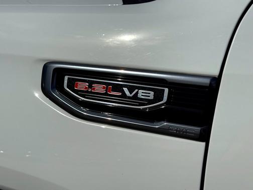 Summit White 2025 GMC Sierra 1500 AT4