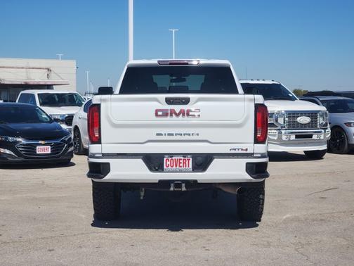 Summit White 2023 GMC Sierra 2500 AT4