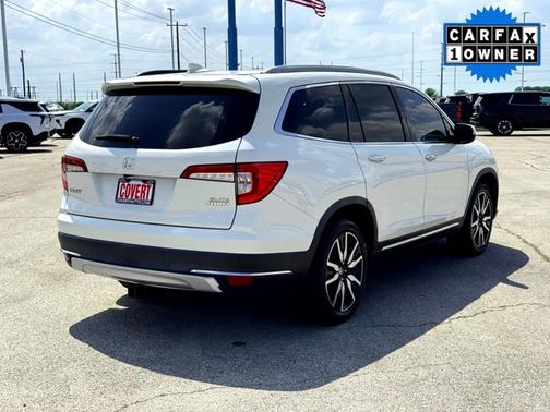 White 2019 Honda Pilot Elite