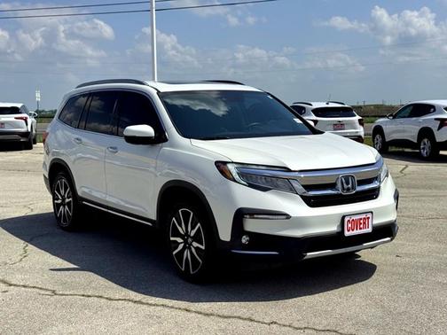 White 2019 Honda Pilot Elite