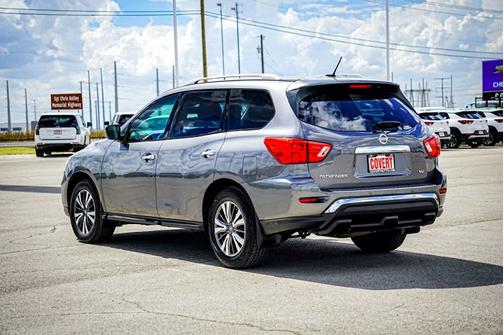 2017 Nissan Pathfinder SV