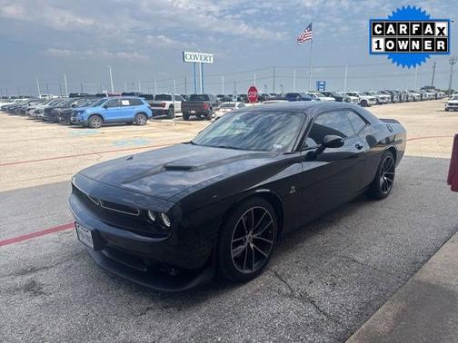 Pitch Black Clearcoat 2018 Dodge Challenger R/T Scat Pack