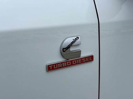 Bright White Clearcoat 2023 RAM 2500 Laramie