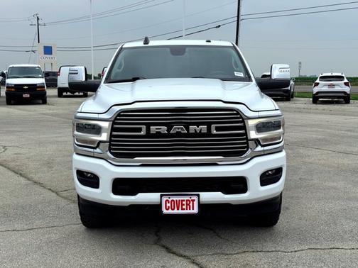 Bright White Clearcoat 2023 RAM 2500 Laramie