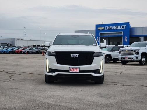 Crystal White Tricoat 2024 Cadillac Escalade 4WD Sport