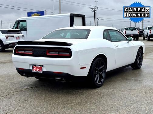 2022 Dodge Challenger SXT