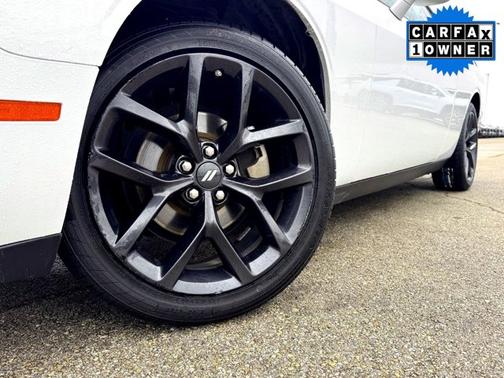 2022 Dodge Challenger SXT