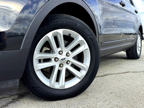 2015 Ford Explorer Base