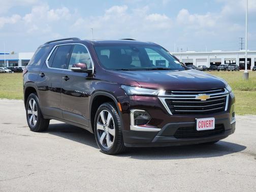 Black Cherry Metallic 2023 Chevrolet Traverse LT Leather