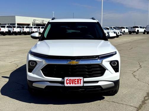 Summit White 2026 Chevrolet Trailblazer LT