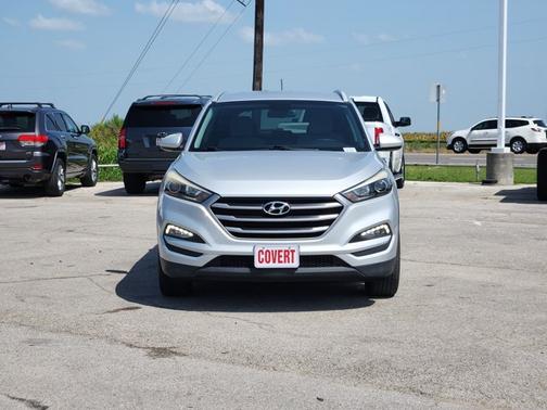 Silver 2017 Hyundai TUCSON SE
