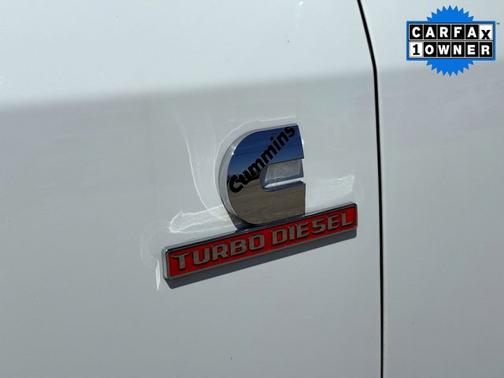 Bright White Clearcoat 2023 RAM 2500 Laramie