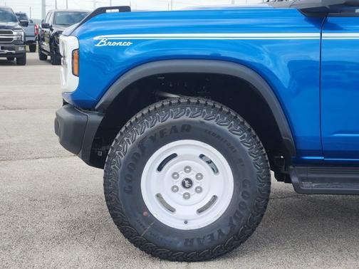 Velocity Blue Metallic 2026 Ford Bronco Heritage Edition