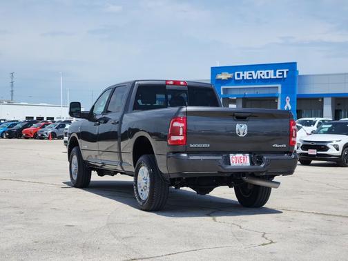 Granite Crystal Metallic Clearcoat 2024 RAM 2500 Laramie