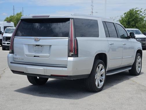 Radiant Silver Metallic 2020 Cadillac Escalade ESV Luxury