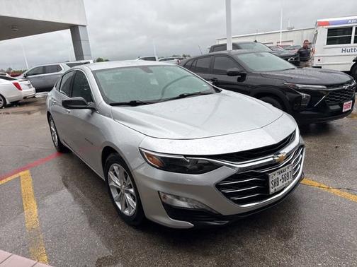 Silver Ice Metallic 2019 Chevrolet Malibu LT