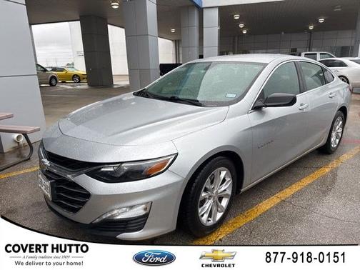 Silver Ice Metallic 2019 Chevrolet Malibu LT