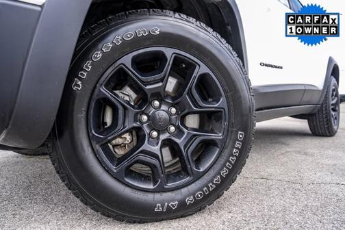 2020 Jeep Cherokee Trailhawk