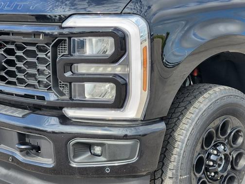 Agate Black Metallic 2026 Ford F-250 LARIAT