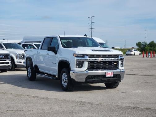 Summit White 2022 Chevrolet Silverado 2500 LT