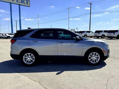 2023 Chevrolet Equinox LS