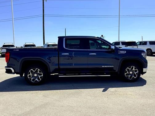 Pacific Blue Metallic 2023 GMC Sierra 1500 SLT