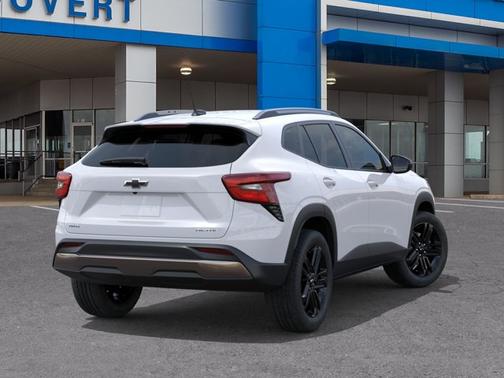 Summit White 2026 Chevrolet Trax ACTIV