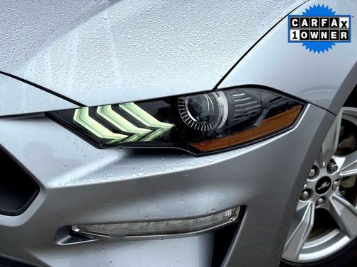 2020 Ford Mustang EcoBoost