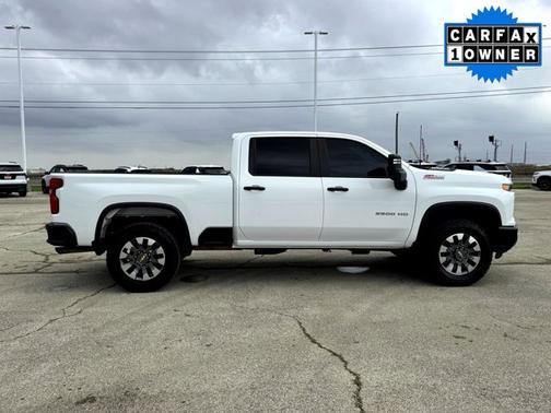 2024 Chevrolet Silverado 2500 Custom
