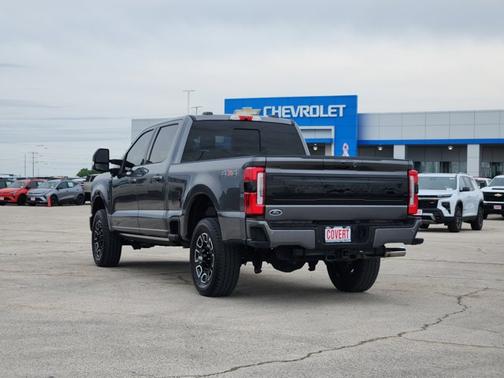 2025 Ford F-250 Platinum