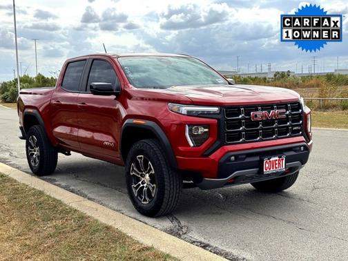 2025 GMC Canyon 4WD AT4