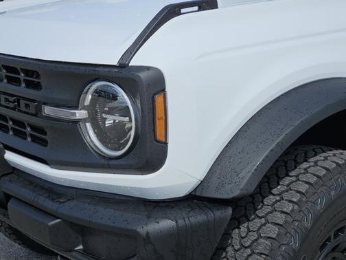 Oxford White 2026 Ford Bronco Big Bend