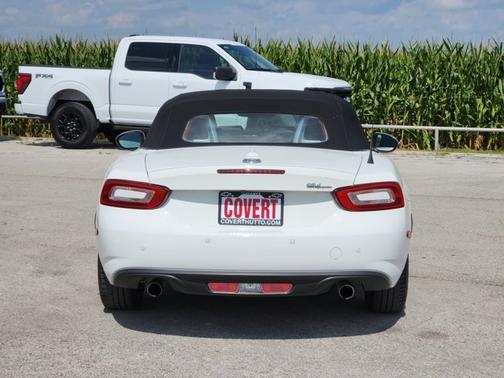 Brillante White 2020 FIAT 124 Spider Lusso