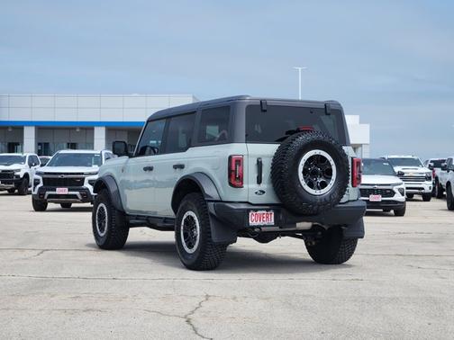 Gray 2024 Ford Bronco Badlands