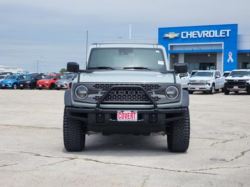 Gray 2024 Ford Bronco Badlands