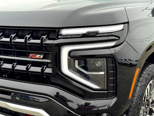 Black 2025 Chevrolet Suburban Z71