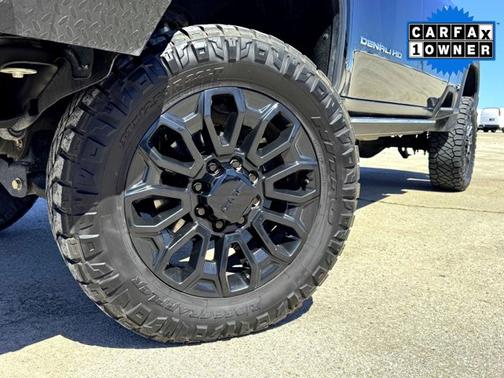 2024 GMC Sierra 2500 Denali