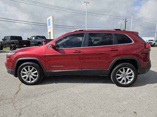 Deep Cherry Red Crystal Pearlcoat 2017 Jeep Cherokee Limited