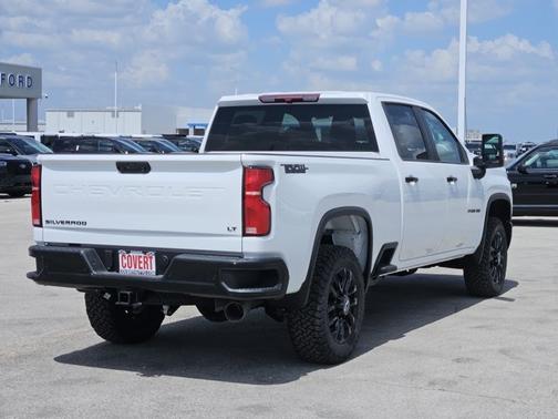 Summit White 2026 Chevrolet Silverado 2500 LT