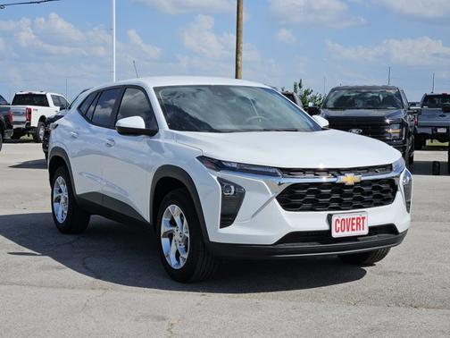 Summit White 2026 Chevrolet Trax LS