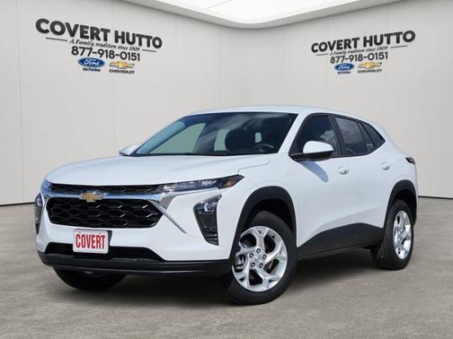 Summit White 2026 Chevrolet Trax LS