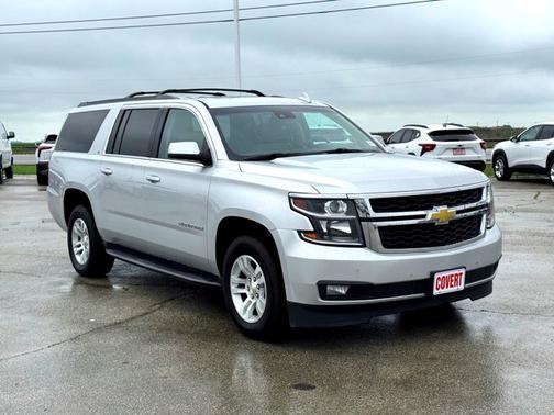Silver Ice Metallic 2018 Chevrolet Suburban LT